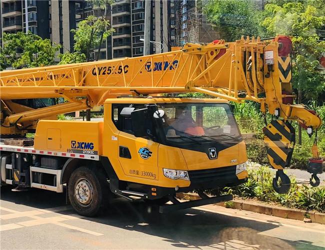 花山区大件设备吊装租赁吊车