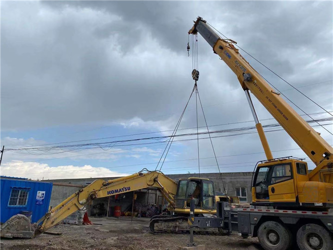 花山区25吨吊车的工作半径是多少？