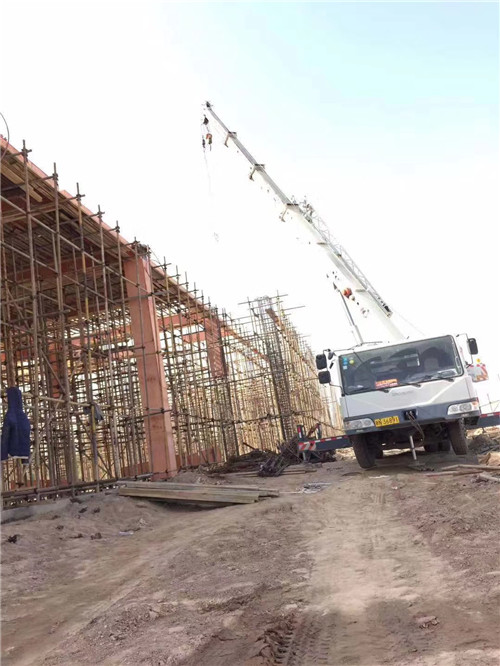 花山区25 吨、50 吨吊车怎么选？多大重量 / 半径适合对应车型？